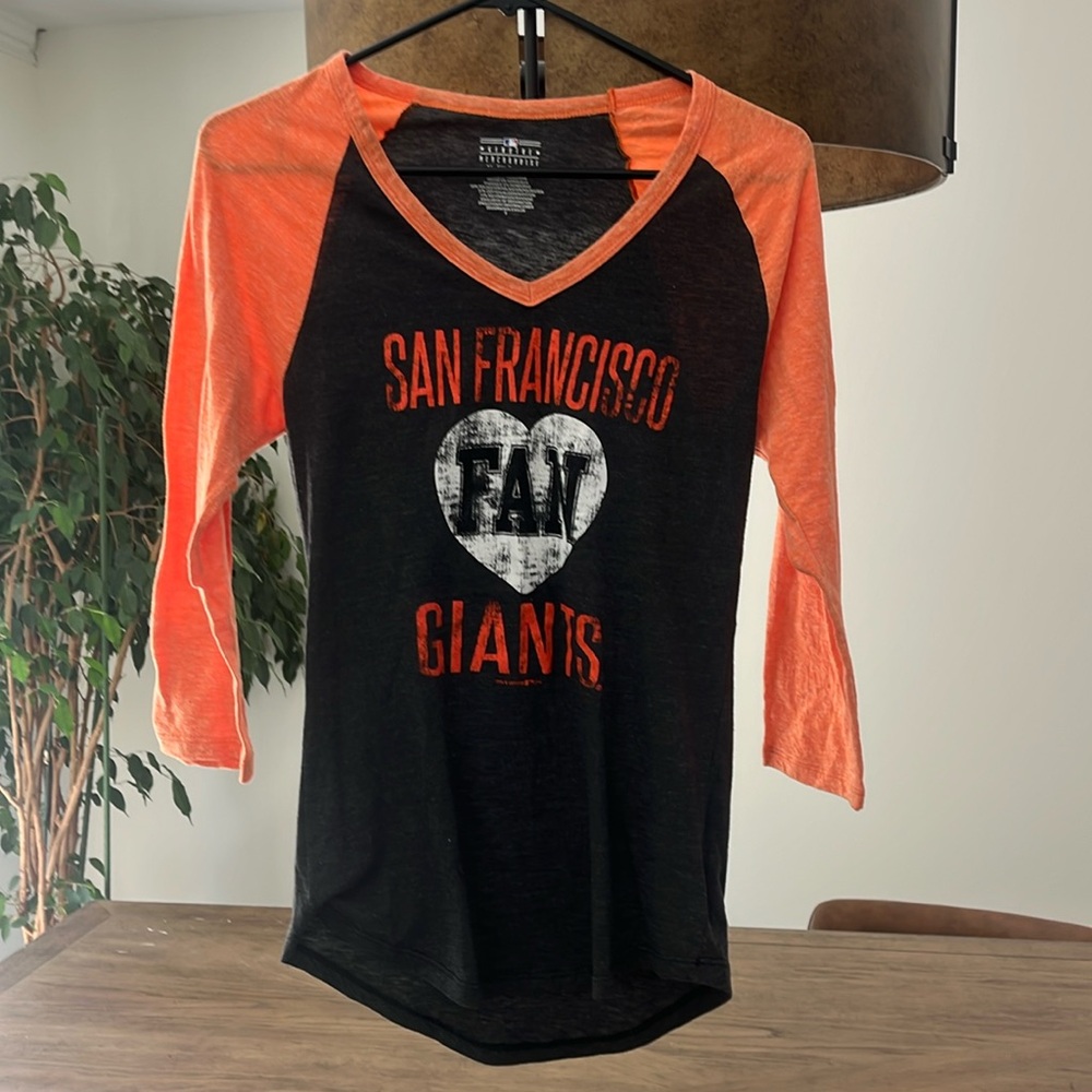 Women's San Francisco Giants Fan shirt - size small - Go Giants!!